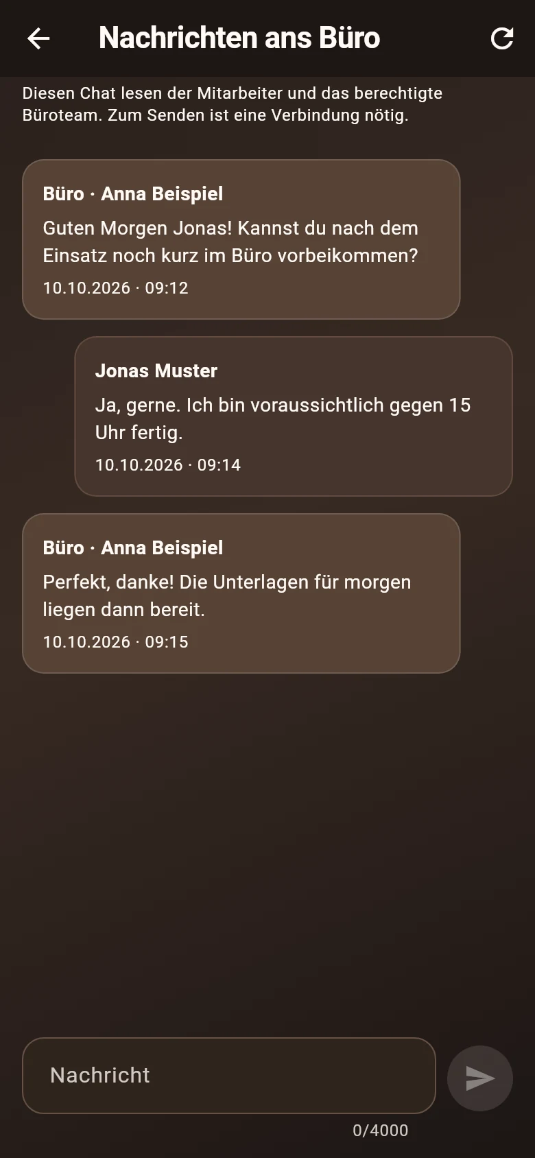 Nachrichten ans Büro im dunklen Design der Android-App – erfundene Demodaten